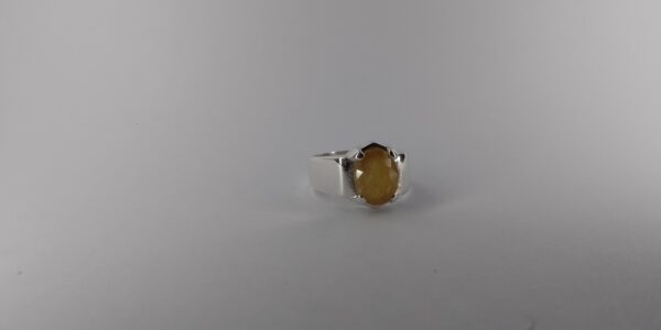 Yellow Saphire Stone Ring in Silver/Chandi - Image 3