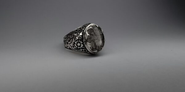 Moh-E-Najaf Stone Ring in Silver/Chandi